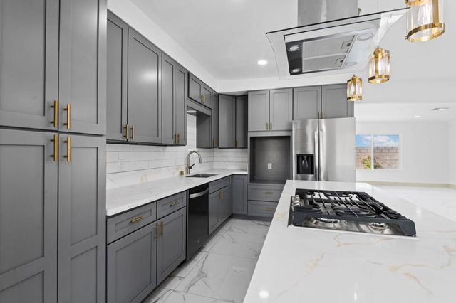 68570 J Street, Cathedral City, CA 92234