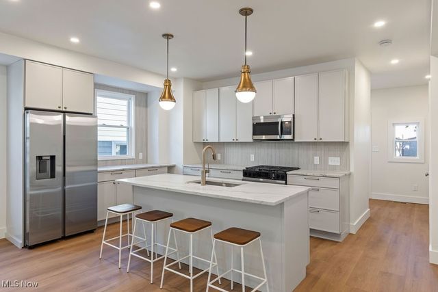 1337 W 59th Street, Cleveland, OH 44102