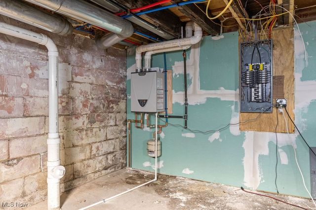 1337 W 59th Street, Cleveland, OH 44102