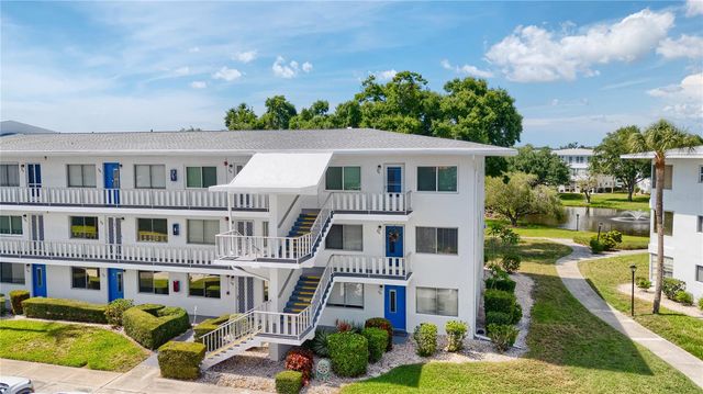 11251 80TH AVENUE 202, Seminole, FL 33772