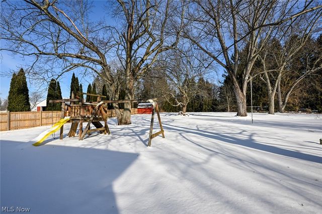 3475 Heckman Street NW, Uniontown, OH 44685