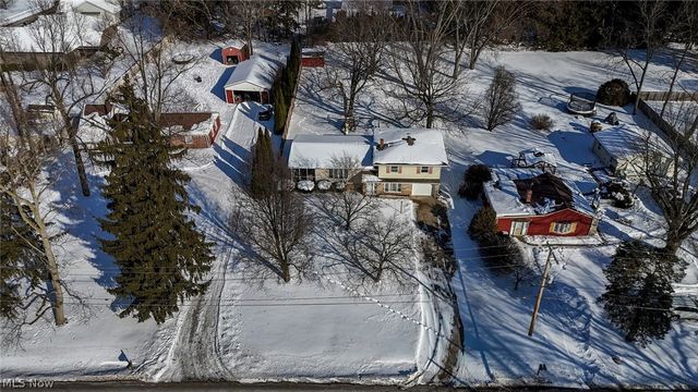 3475 Heckman Street NW, Uniontown, OH 44685