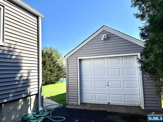 34 Ahnert Avenue, North Haledon, NJ 07508