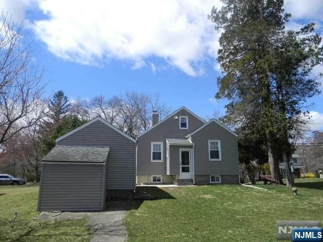 34 Ahnert Avenue, North Haledon, NJ 07508