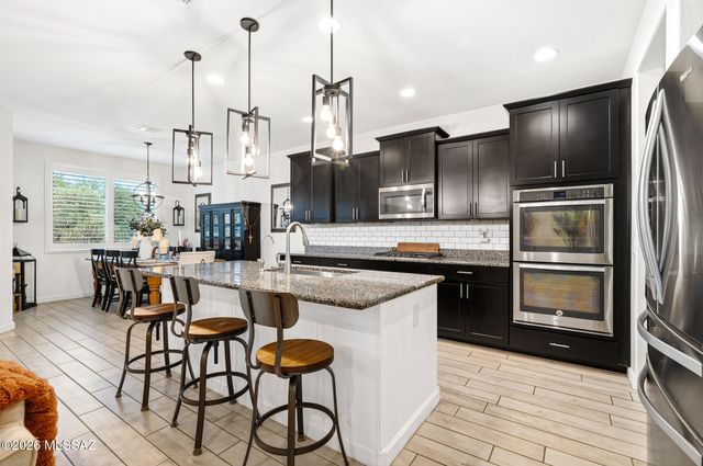 12394 N Sandby Green Drive, Marana, AZ 85653