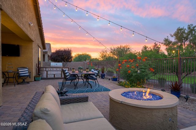12394 N Sandby Green Drive, Marana, AZ 85653