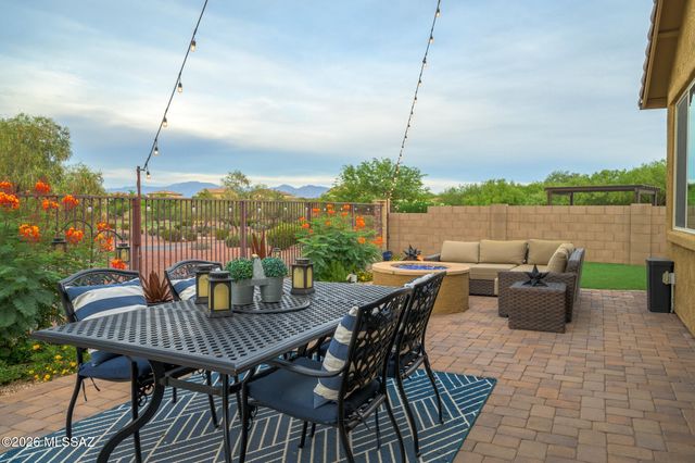 12394 N Sandby Green Drive, Marana, AZ 85653