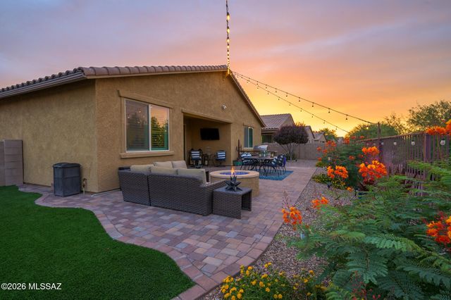 12394 N Sandby Green Drive, Marana, AZ 85653