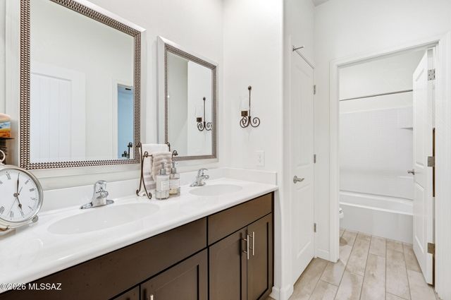12394 N Sandby Green Drive, Marana, AZ 85653
