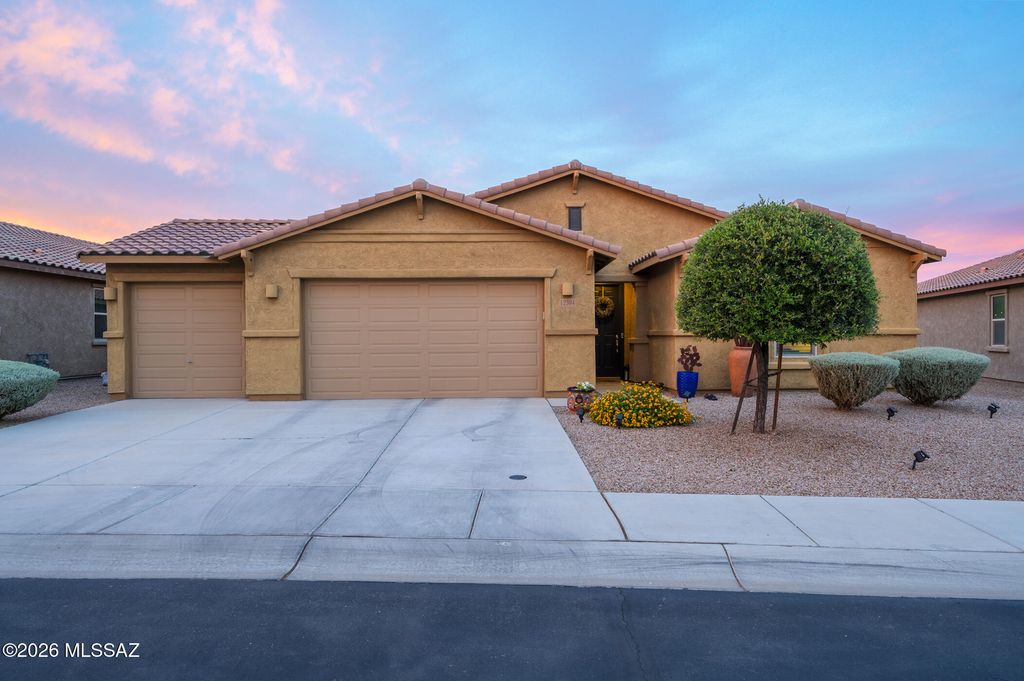 12394 N Sandby Green Drive, Marana, AZ 85653
