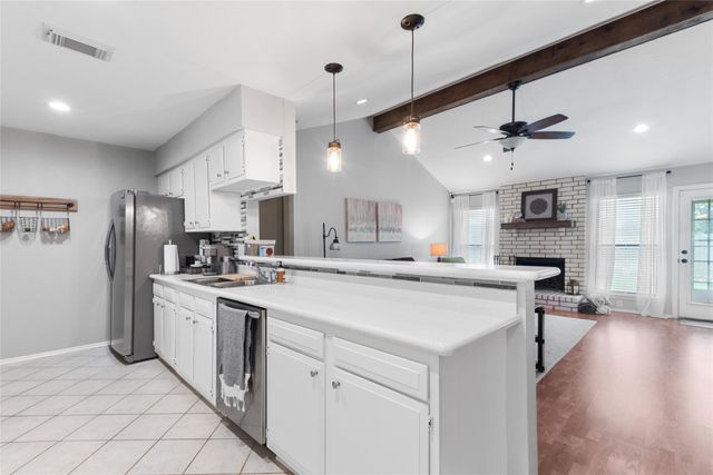 105 Sweetgum Street, League City, TX 77573