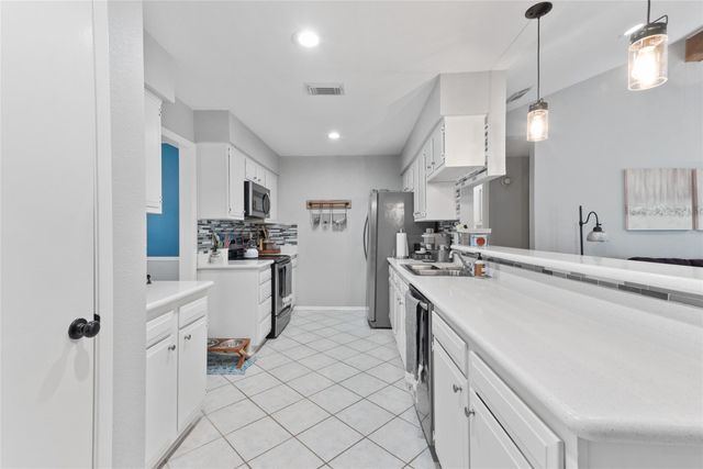 105 Sweetgum Street, League City, TX 77573