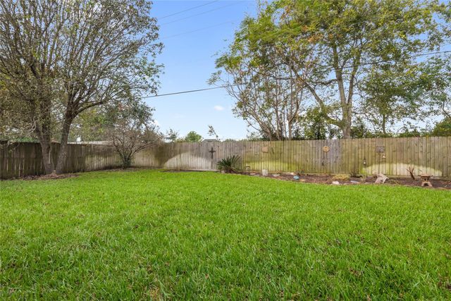 105 Sweetgum Street, League City, TX 77573