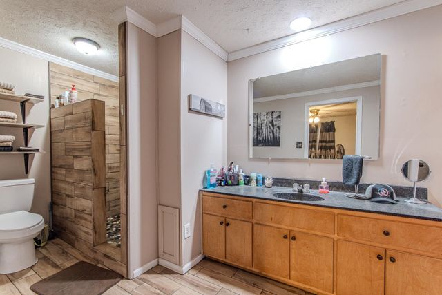 320 RABBIT RANCH RD, Henderson, TN 38340