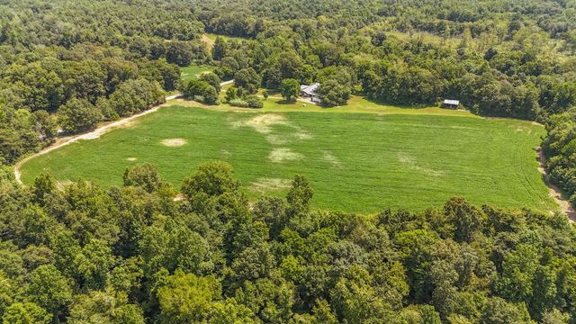 320 RABBIT RANCH RD, Henderson, TN 38340