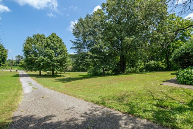 320 RABBIT RANCH RD, Henderson, TN 38340