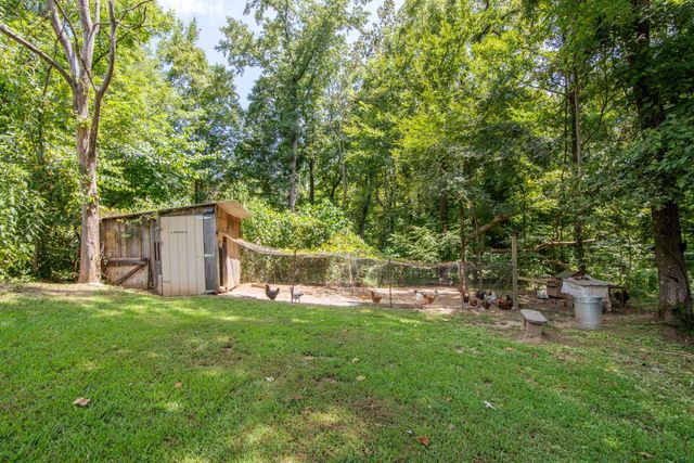 320 RABBIT RANCH RD, Henderson, TN 38340