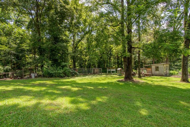 320 RABBIT RANCH RD, Henderson, TN 38340