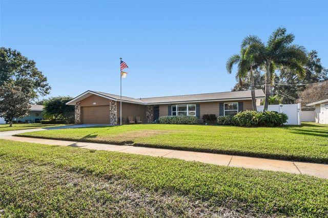 13948 BREWSTER DRIVE, Largo, FL 33774