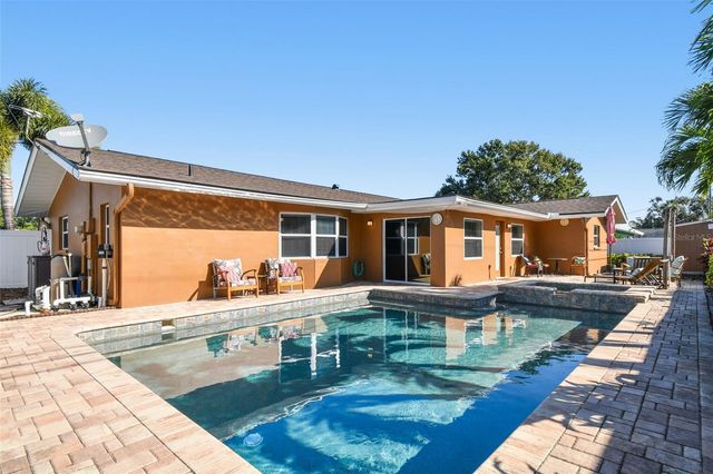 13948 BREWSTER DRIVE, Largo, FL 33774