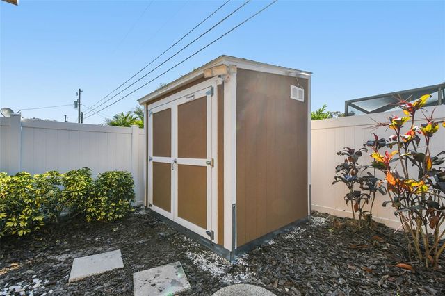 13948 BREWSTER DRIVE, Largo, FL 33774