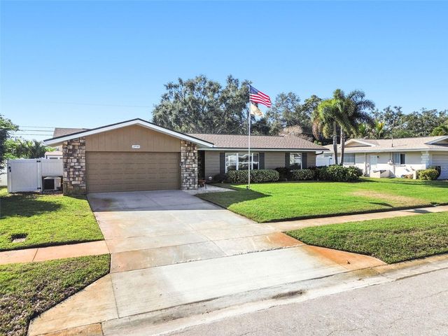 13948 BREWSTER DRIVE, Largo, FL 33774