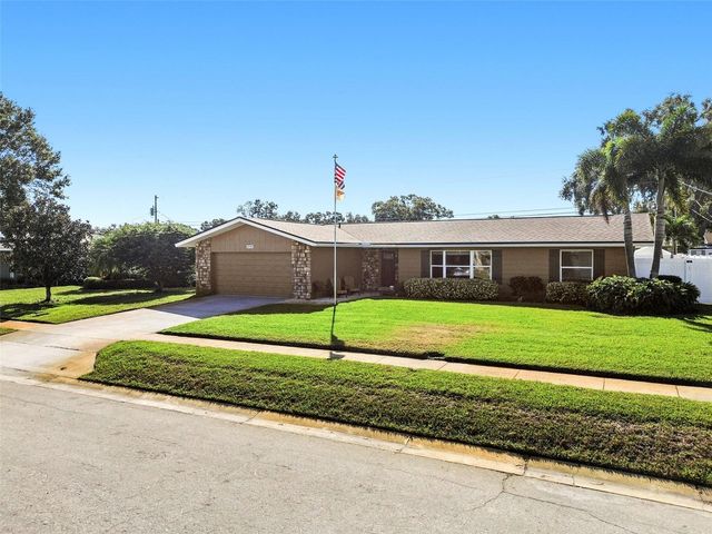 13948 BREWSTER DRIVE, Largo, FL 33774