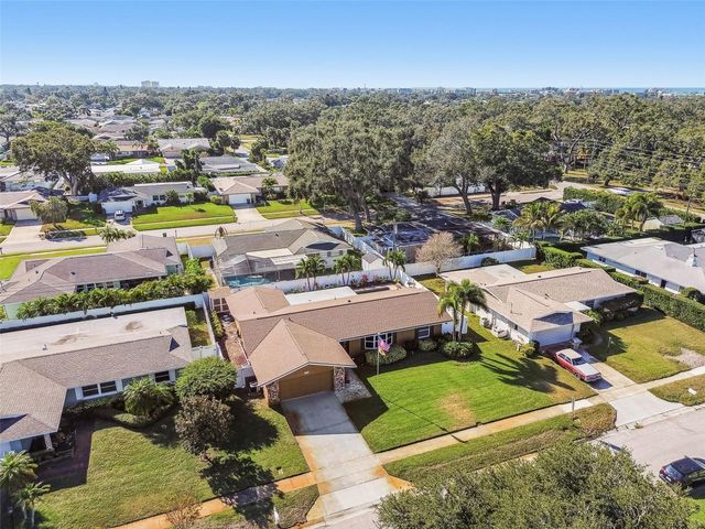 13948 BREWSTER DRIVE, Largo, FL 33774