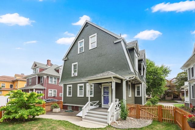 36 Spruceland Ave, Springfield, MA 01108