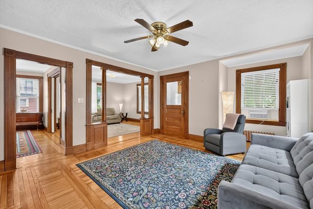 36 Spruceland Ave, Springfield, MA 01108