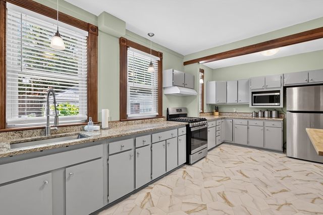 36 Spruceland Ave, Springfield, MA 01108
