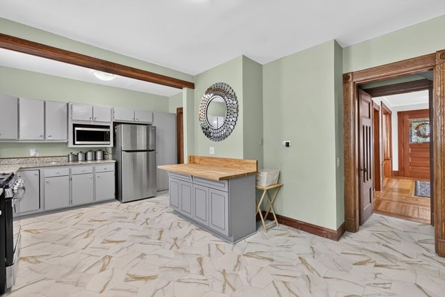 36 Spruceland Ave, Springfield, MA 01108