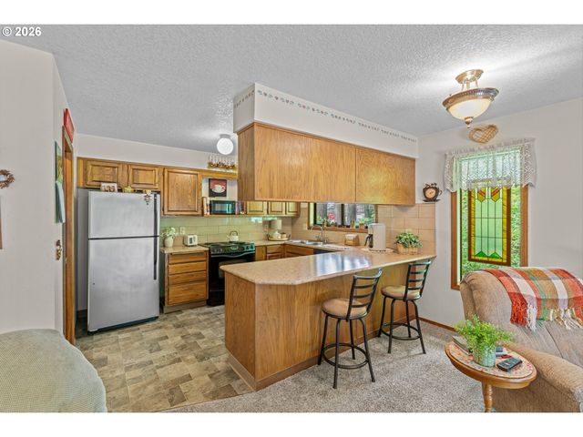75375 FERN HILL Loop, Rainier, OR 97048