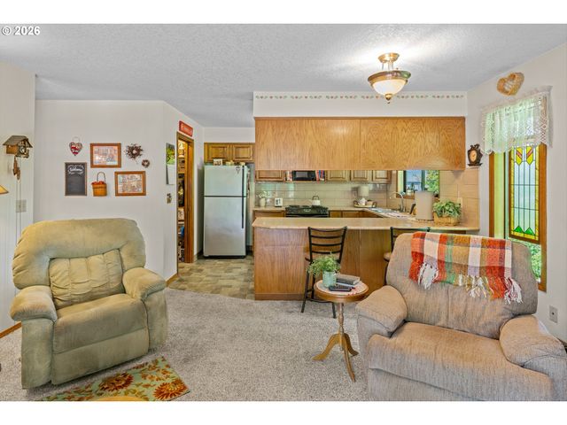 75375 FERN HILL Loop, Rainier, OR 97048