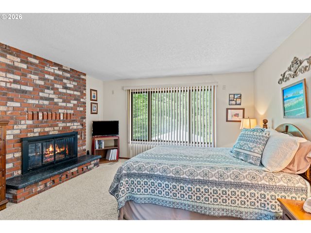 75375 FERN HILL Loop, Rainier, OR 97048