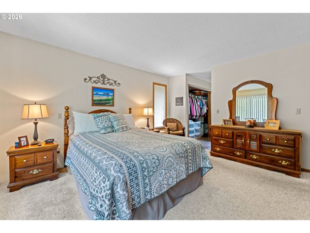 75375 FERN HILL Loop, Rainier, OR 97048