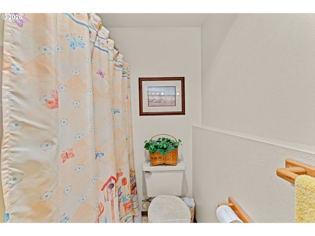 75375 FERN HILL Loop, Rainier, OR 97048