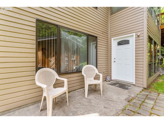 75375 FERN HILL Loop, Rainier, OR 97048