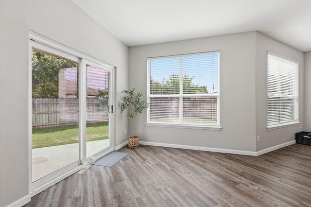 10832 Thorngrove Court, Fort Worth, TX 76052