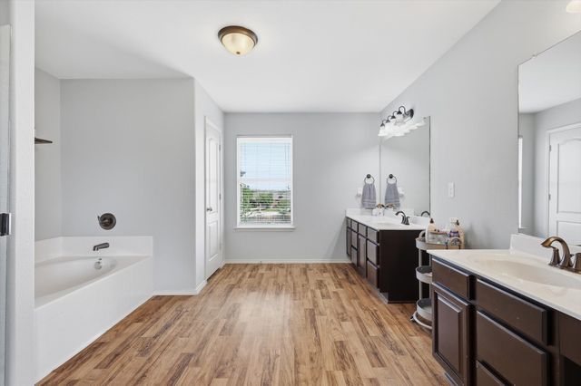 10832 Thorngrove Court, Fort Worth, TX 76052