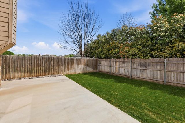 10832 Thorngrove Court, Fort Worth, TX 76052