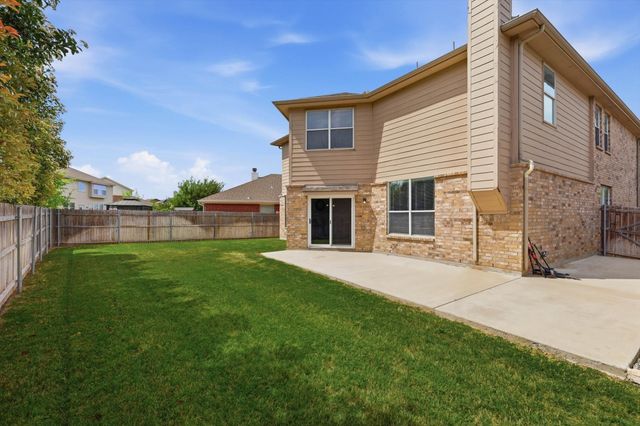 10832 Thorngrove Court, Fort Worth, TX 76052