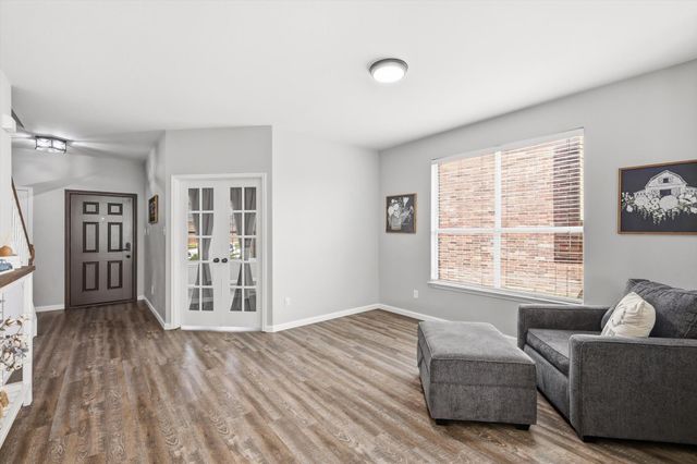 10832 Thorngrove Court, Fort Worth, TX 76052