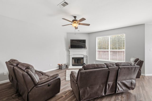 10832 Thorngrove Court, Fort Worth, TX 76052