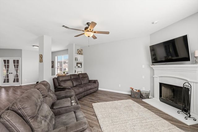 10832 Thorngrove Court, Fort Worth, TX 76052