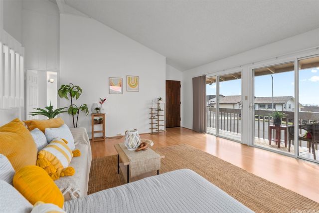 98-1848 Mikinolia Place, Aiea, HI 96701