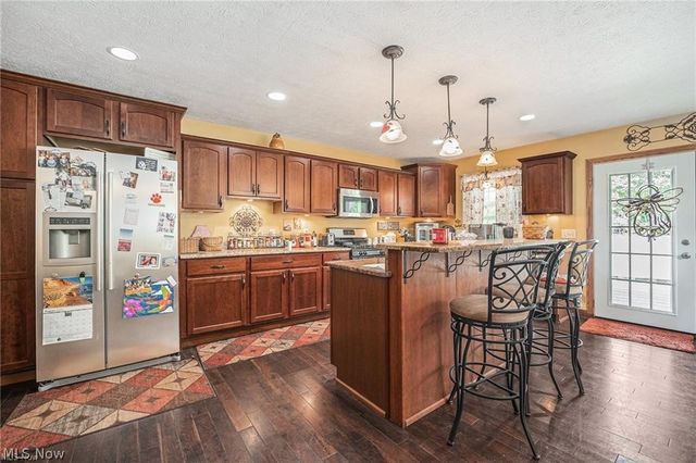 7032 Reed Road, Conneaut, OH 44030