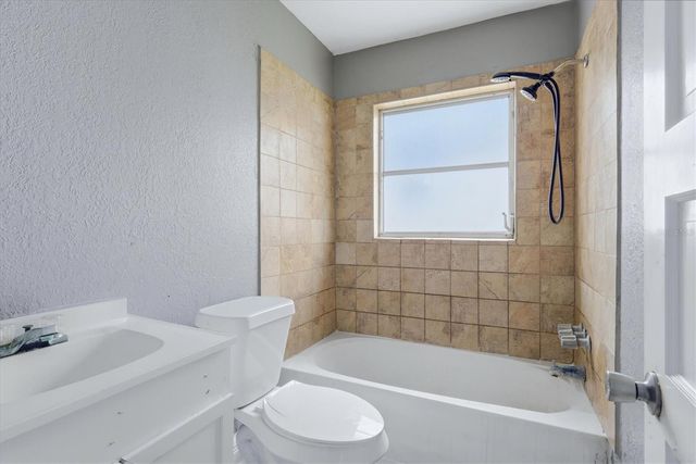 300 SAN LORENZO AVENUE, North Port, FL 34287