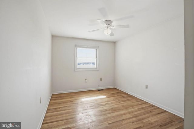 387 YORKTOWN RD, Hershey, PA 17033