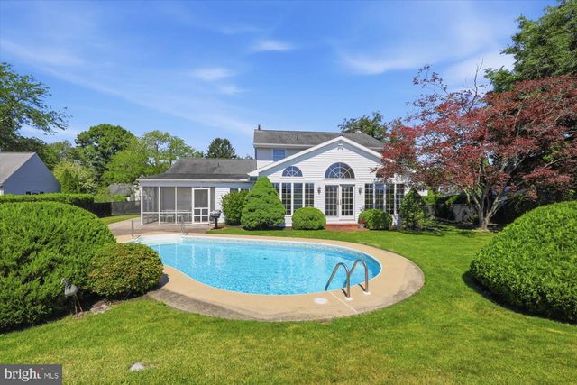 387 YORKTOWN RD, Hershey, PA 17033